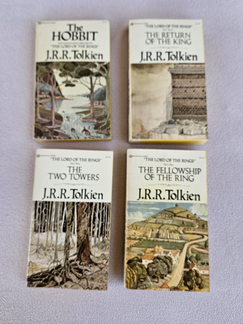 Lord of the Rings 1975 Gold Box Set J. R. Tolkien Vol. 1-4 Ballentine Books - Picture 6 of 12